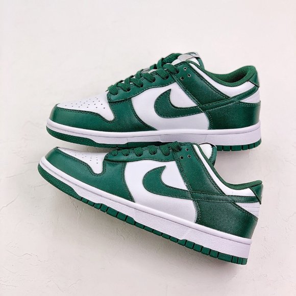 Nike Dunk Low Sneakers - Picture 2 of 9